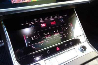 Audi Q2 1.6 TDI Business, Anno 2017, KM 115000 - foto principal