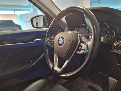 BMW Serie 5 Touring 520i Touring Sport, Anno 2020, KM 34767 - foto principal