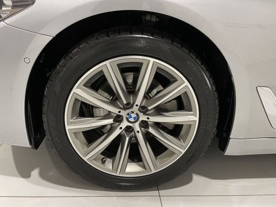 BMW Serie 5 520d aut. Luxury, Anno 2018, KM 144000 - foto principal
