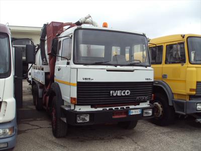 Iveco Lkw/trucks 330.35 Autospurgo Moro, Anno 1983, KM 100000 - foto principal
