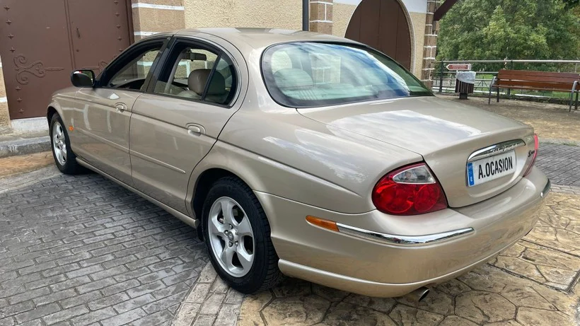 JAGUAR S-Type 4.0 V8 - foto principal