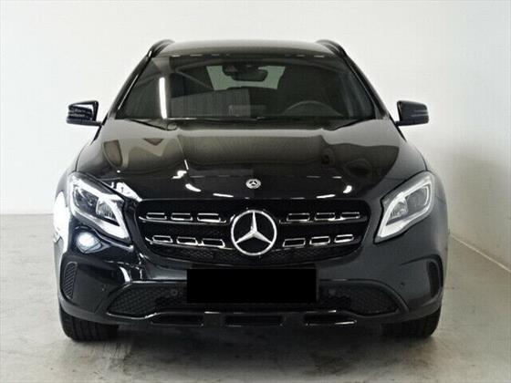 Mercedes Benz A Classe 200 Business Solution AMG Upgrade - foto principal