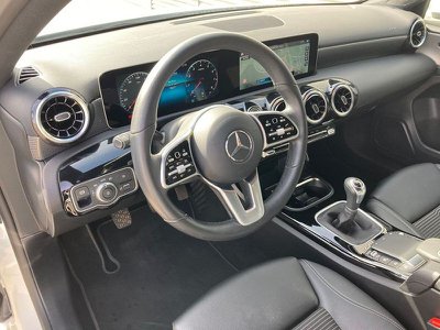 Mercedes Benz GLA 180 Premium AMG NAVI LED, Anno 2019, KM 37765 - foto principal