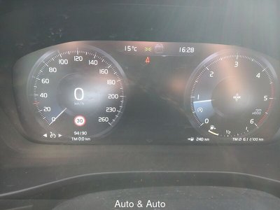 Volvo XC40 2.0 d3 Momentum my20, Anno 2018, KM 95000 - foto principal